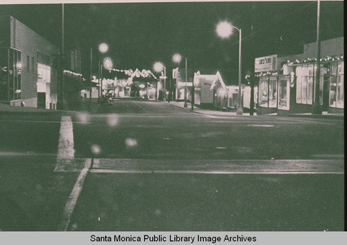 Intersection of Antioch Street and Via de La Paz at night in Pacific Palisades, Calif