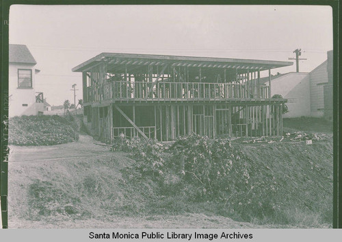 Construction of apartments in Pacific Palisades, Calif