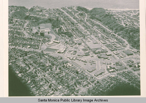 Aerial view of Pacific Palisades, Calif