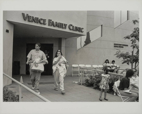 People in front of the Venice Family Clinic, Venice, Calif