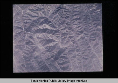 Fairchild Aerial Surveys from the Santa Monica Mountains to Santa Monica City edge flown from northeast to southwest (#J251)