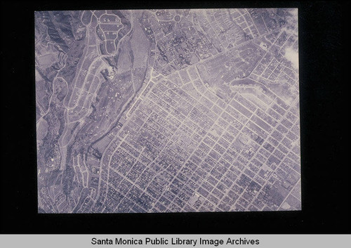 Fairchild Aerial Surveys from the Santa Monica Mountains to Santa Monica City edge flown northeast to southwest (#J256)