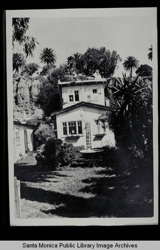 1323 Palisades Beach Road built by Frederick and Elizabeth Darch circa 1924