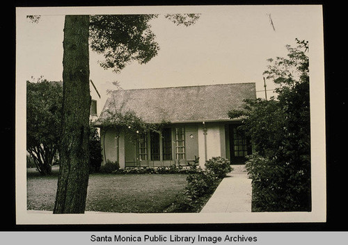 324 Palisades Avenue (Lot 55, Block A) Santa Monica, Calif. owned by Joyce M. and Mary Franks