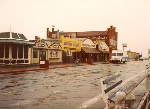 Sinbad's and the Arcade on the Santa Monica Pier, January 22, 1983, before the storm on January 27 destroyed the end of the Pier