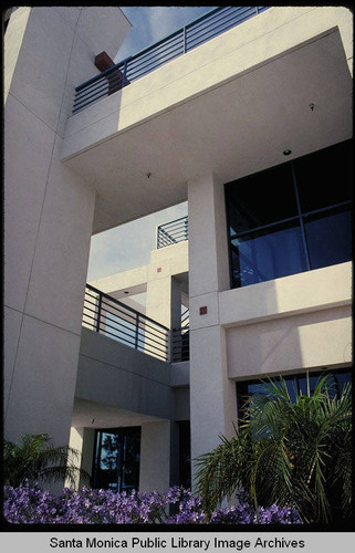 Building, southeast corner of Pico Blvd. and Main Street, Santa Monica, Calif