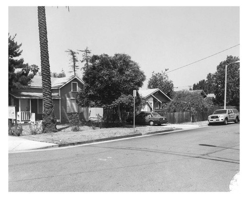 Looking southeast at 1943 High Place (residence foreground) 1949 High Place and 1955 High Place (background), Santa Monica, Calif., July 2009