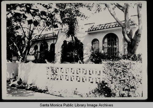 Apartment court, 1227 Ninth Street, Santa Monica, Calif