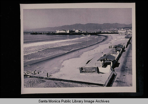 Tide studies south of the Santa Monica Pier taken from the roof of the Del Mar Club with tide 1.8 feet on November 3, 1938 at 10:25 AM