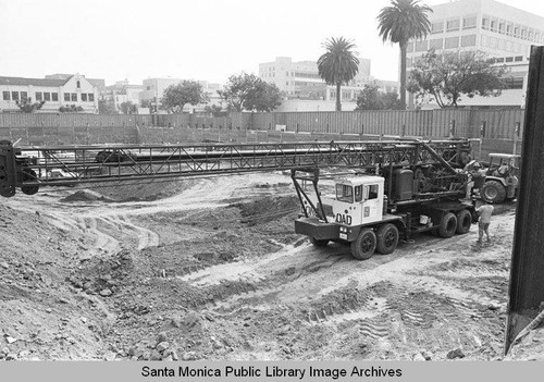 New Main Library construction site looking towards Sixth Street and Santa Monica Blvd., Santa Monica, Calif. (Library built by Morley Construction. Architects, Moore Ruble Yudell.) October 28, 2003