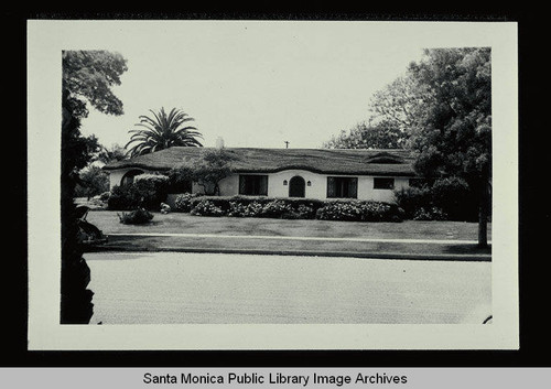 401 Alta Avenue (Lot 22, Block F) Santa Monica, Calif., owned by Gertrude A. Moore