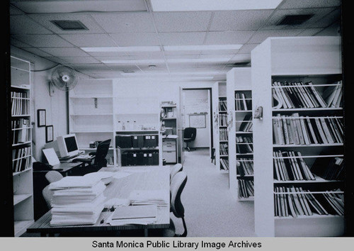 Interior first level Data Facility Center Room P7-5, facing east, Rand Corporation Headquarters, 1700 Main Street, Santa Monica, Calif