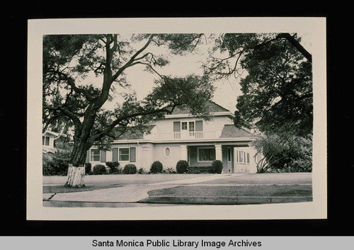 305 Palisades Avenue (Lot 40, Block C) Santa Monia, Calif. owned by Vernon J. and Francis Ragan