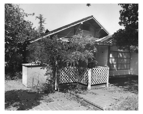 Residence at 1950 High Place facing west, Santa Monica, Calif., July 2009