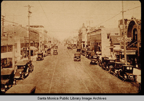 Santa Monica Blvd. looking east ; the Majestic Theater and Santa Monica Bank building are on the right hand side of the street