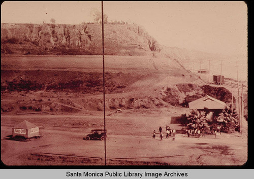 Santa Monica Canyon tract office, next to railroad tracks