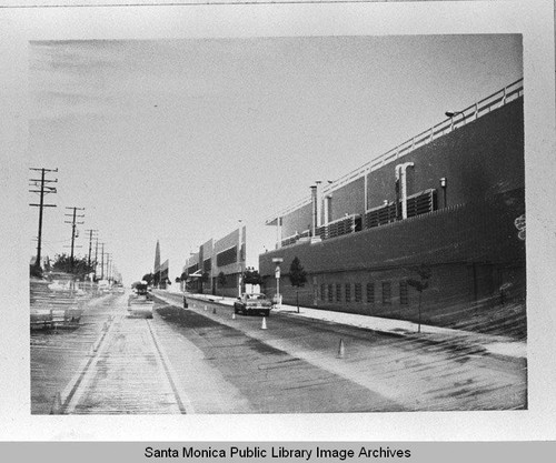 Douglas Aircraft Company Santa Monica plant at 3000 Ocean Park Blvd