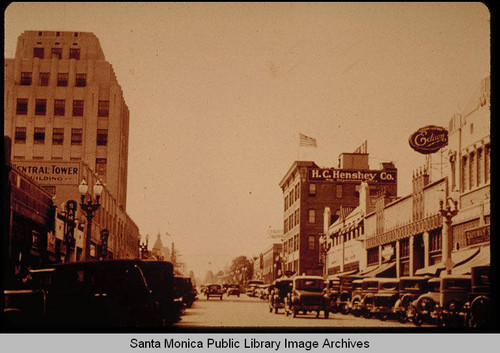 Central Tower Building on Fourth Street looking north to Henshey's Department Store, Santa Monica, Calif