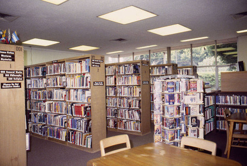 Interior of the Fairview Avenue Branch Library at 2101 Ocean Park Blvd in Santa Monica showing the 2002-03 remodel designed by Architects Killefer Flammang