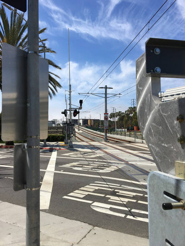 Expo Line crossing at 26th Street and Olympic Boulevard in Santa Monica, April 3, 2016