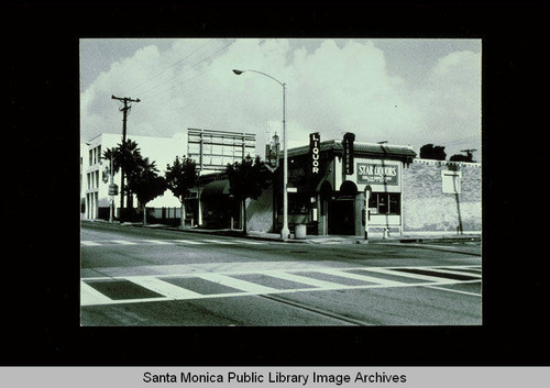 Star Liquors on the northeast corner of Main and Bay Streets, Ocean Park, Calif