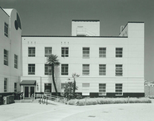 Santa Monica City Hall Jail Wing designed by architects Joseph M. Estep and Donald B. Parkinson built with PWA funds in 1938-1939