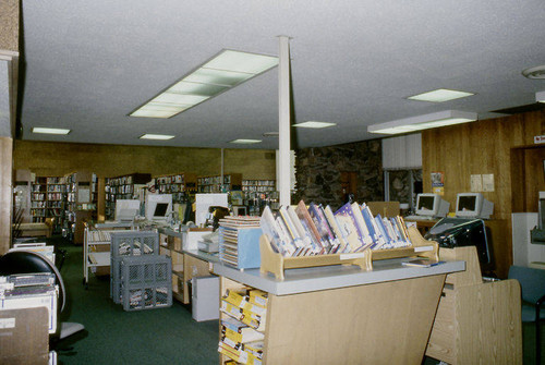 Interior of the Montana Avenue Branch Library at 1704 Montana Avenue in Santa Monica before the 2001-02 remodel designed by Architects Killefer Flammang