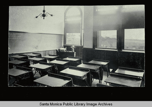 Classroom interior at the Sixth Street School, Santa Monica, Calif