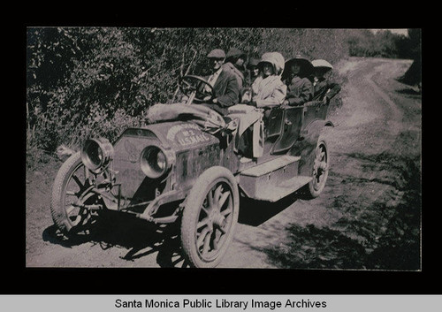 Mail delivered by automobile to Topanga Canyon, Calif. in the early 1900s