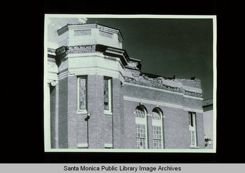 Earthquake damage to the First Christian Church, Arizona Avenue and Seventh Street, Santa Monica, Calif. following the Northridge Earthquake, January 17, 1994