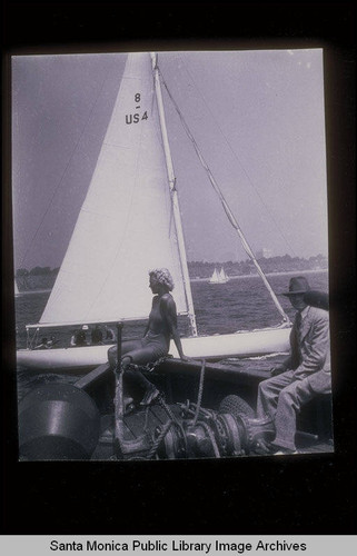 Sailing in Santa Monica Yacht Harbor