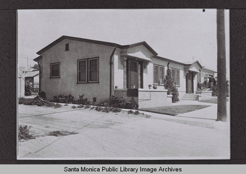 Duplex on Colorado Avenue and alley just east of Third Street, Santa Monica, Calif