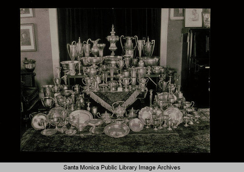 Trophies won by May Sutton Bundy