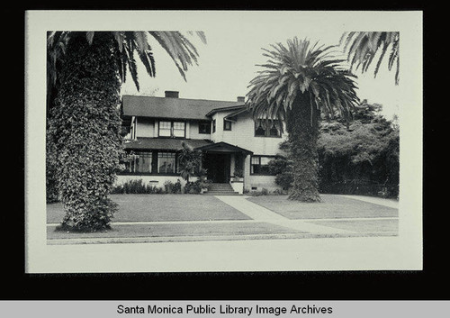 401 Marguerita Avenue (Lot 24, Block H) Santa Monica, Calif., owned by J. Francis and Nancy Damman