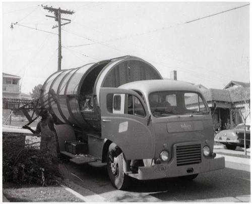 Pak-Mor side loading truck in Santa Monica, February 7, 1956