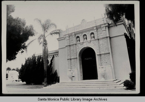 Woodlawn Cemetery, 1847 Fourteenth Street, Santa Monica, Calif