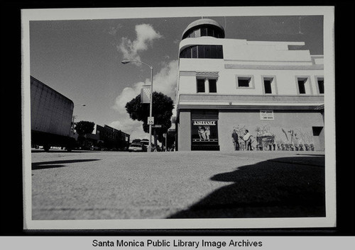 Merle Norman Building, 2525 Main Street, Santa Monica, Calif., February 22, 1996