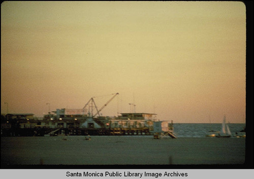 Santa Monica Pier at dusk in May 1986