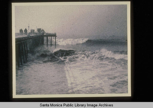 Storm wrecking the Santa Monica Pier