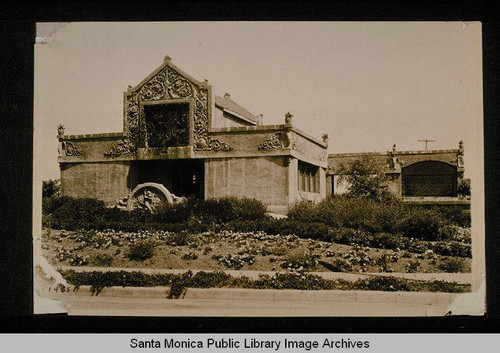 Residence of Felix Peano on San Vicente Blvd., Santa Monica, Calif