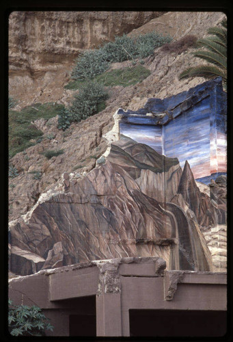 Murals painted on the "Sorrento Ruins" (Gables Hotel) Pacific Coast Highway, Santa Monica, Calif