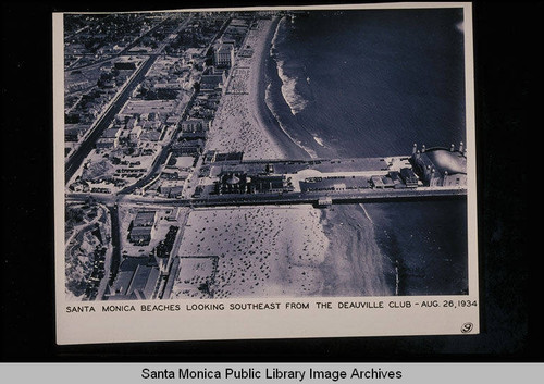 Santa Monica beaches looking south from the Deauville Club on August 26, 1934