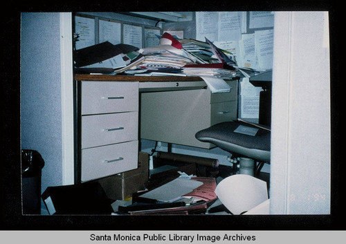 Northridge earthquake, Santa Monica Public Library, Main Library Reference Department, first floor, January 17, 1994