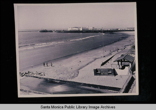 Tide studies looking north to the Santa Monica Pier from the Pico-Kenter storm drain with tide 0.5 feet on March 2, 1939 at 12:14 PM
