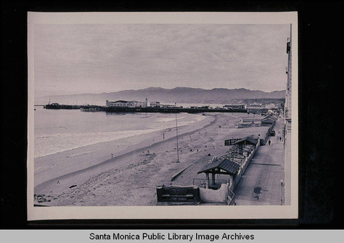 Tide studies from the Santa Monica Pier looking northwest with tide 3.8 feet at 1:58 PM on October 13, 1938
