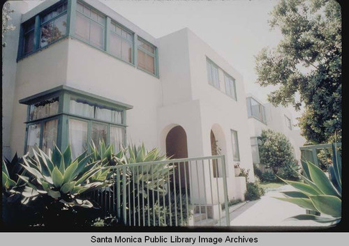 Horatio West Court, 140 Hollister, Ocean Park, Santa Monica, Calif