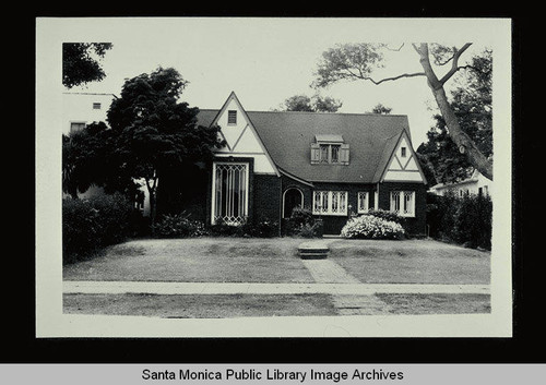 619 Alta Avenue (Lot 13, Block F) Santa Monica, Calif., owned by Mark and Lola Henry