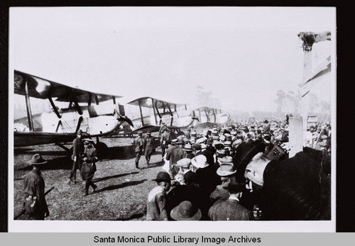 World Cruisers lined up for the Around the World Flight, Clover Field, Santa Monica on March 16,1924