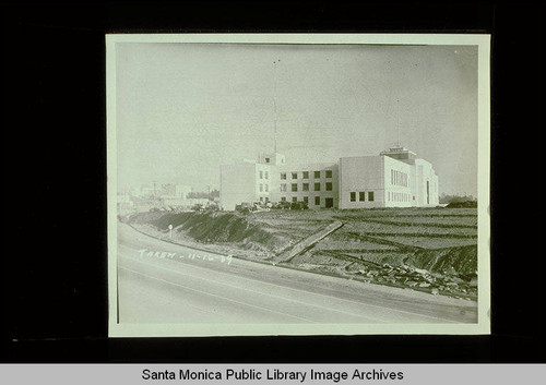 Construction of City Hall, 1685 Main Street, Santa Monica, Calif., November 16, 1939