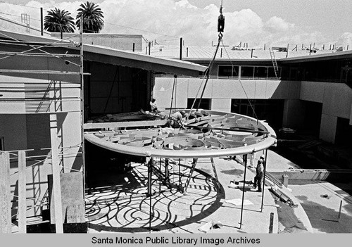 Installation of the Carl Cheng "Underwater Canopy" sculpture in the new Main Library courtyard.(Santa Monica Public Library, 601 Santa Monica Blvd. built by Morley Construction. Architects, Moore Ruble Yudell.) March 28, 2005